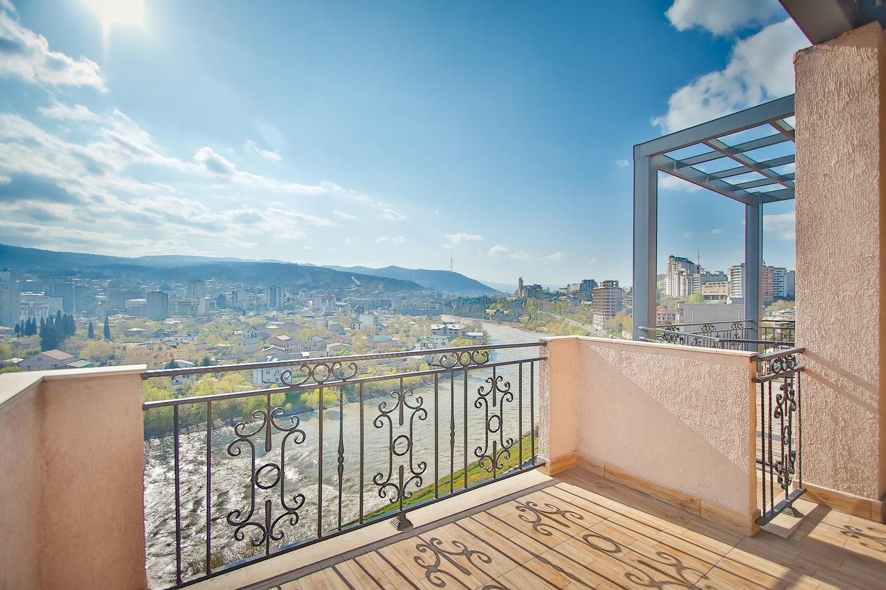 Gtm Plaza Hotel Tbilisi Exterior photo