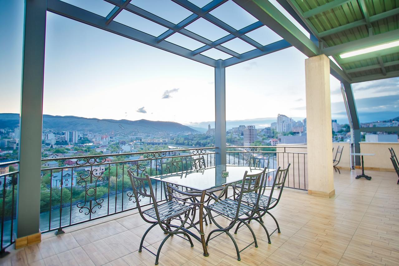 Gtm Plaza Hotel Tbilisi Exterior photo